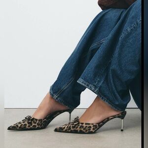🔥🔥Zara Animal print Bow high heel Mules